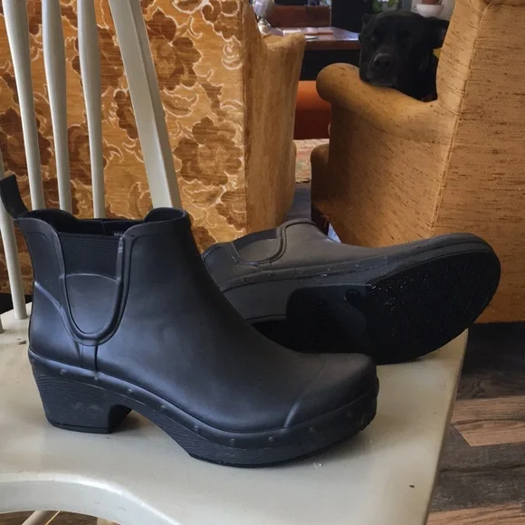 Dansko Black Heeled Boots - Picture 4 of 5